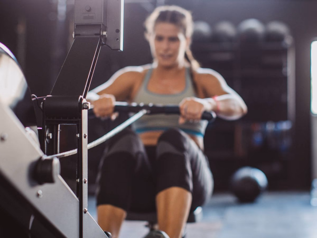 ¿Qué máquina utilizar en el gimnasio para perder grasa abdominal?