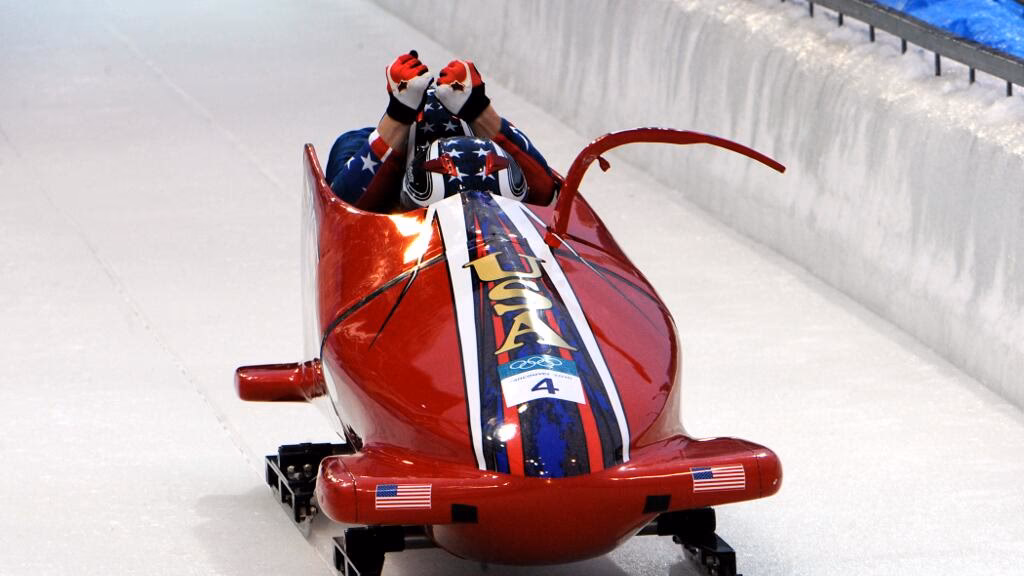 What's the difference between bobsleigh and bobsled?