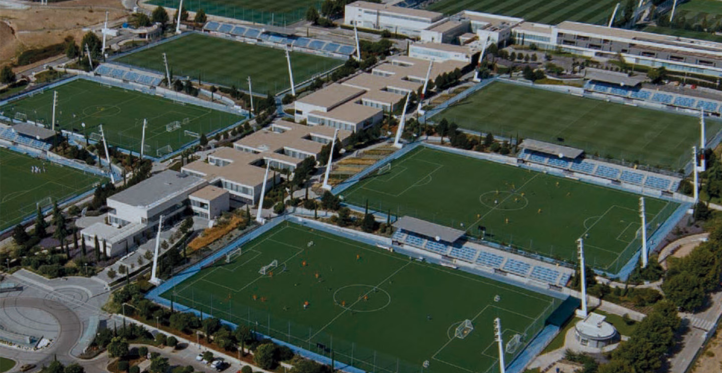 ¿Cómo se llama el lugar de entrenamiento del Real Madrid?