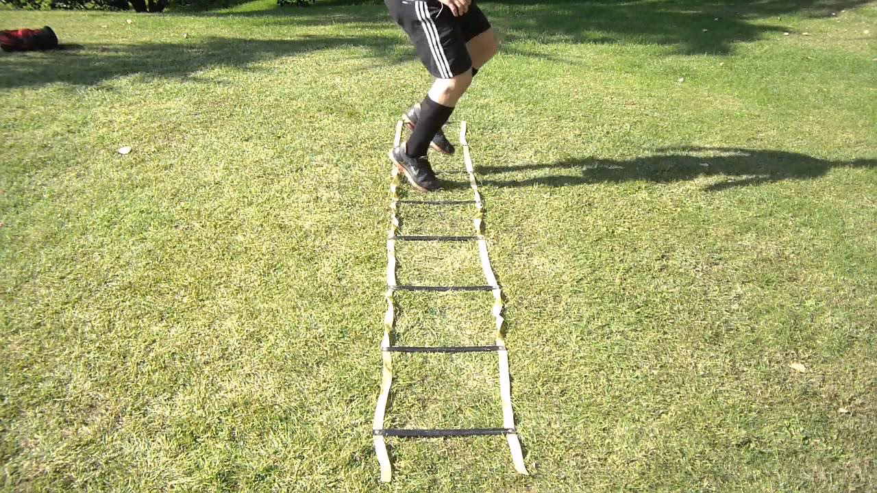 ¿Cómo hacer una escalera de agilidad en casa?