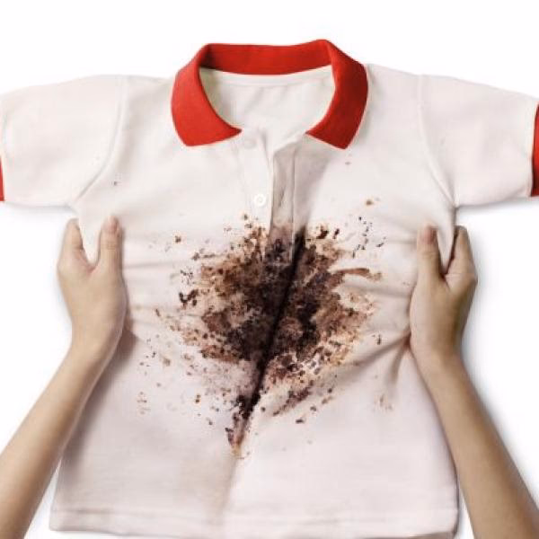 ¿Cómo quitar el barro de la ropa de fútbol?