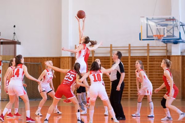 ¿Qué es colectiva en baloncesto?