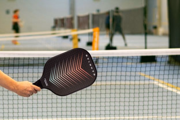 ¿Qué juego es parecido al tenis?