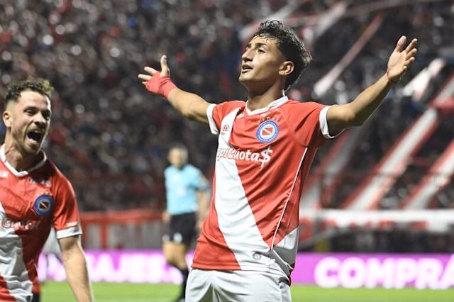 ¿Cuál es el clásico rival de Argentinos Juniors?