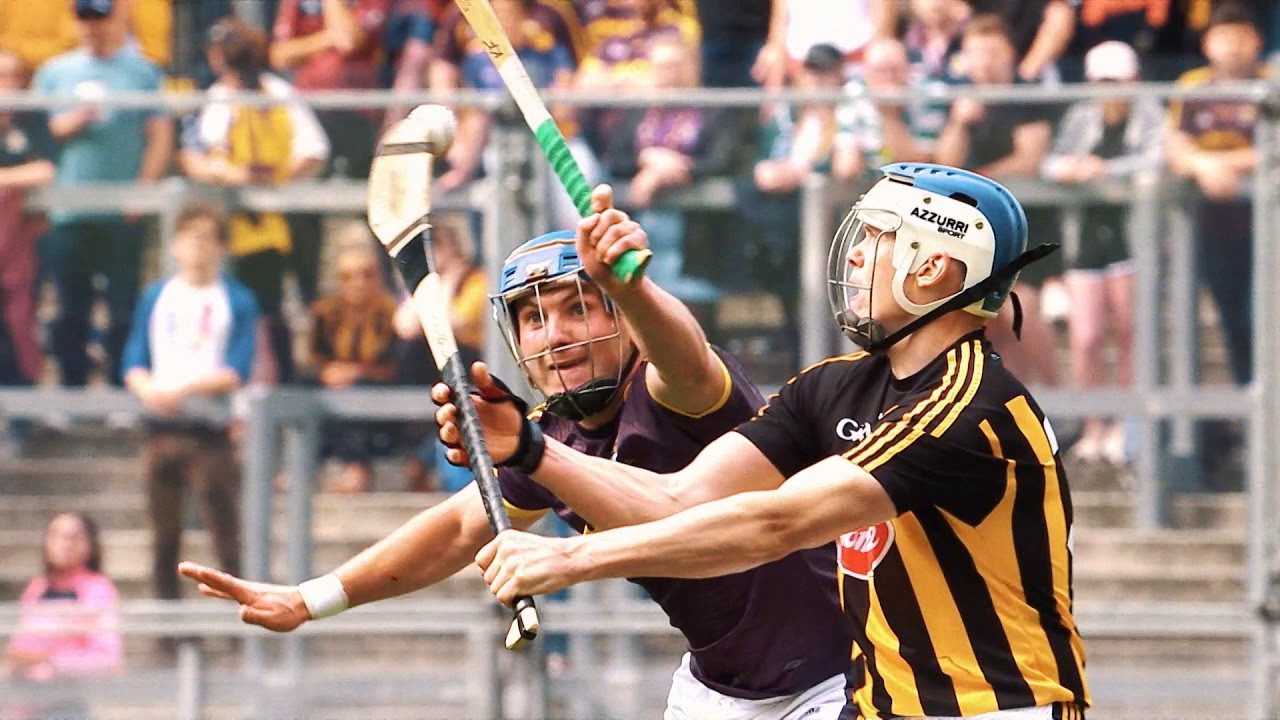 ¿Cómo se juega al hurling?