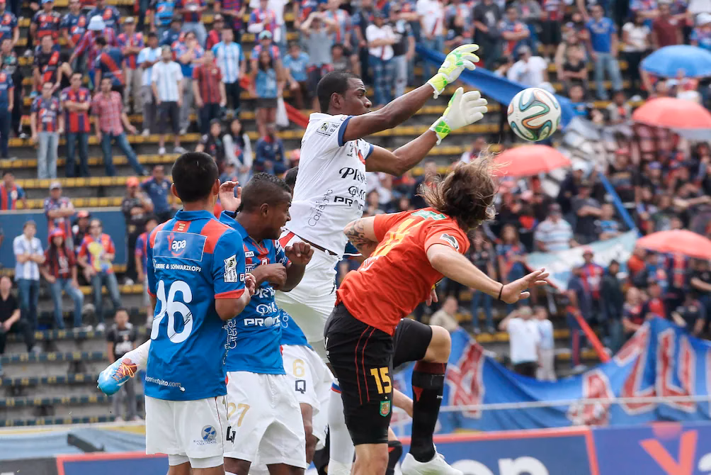 ¿Cuándo descendió el Deportivo Quito?