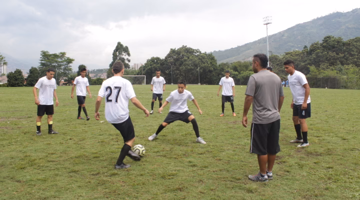 ¿Qué significa encuentro en el fútbol?
