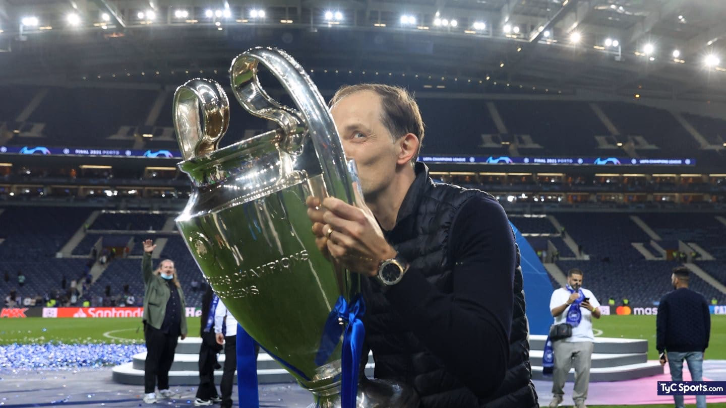 Who was Chelsea's manager in the 2008 Champions League final?
