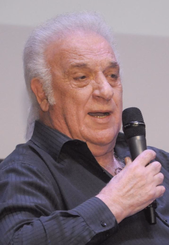 ¿Quién es el entrenador de estudiantes de Argentina?