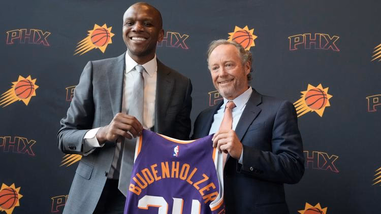 Who is the new manager of the Phoenix Suns?