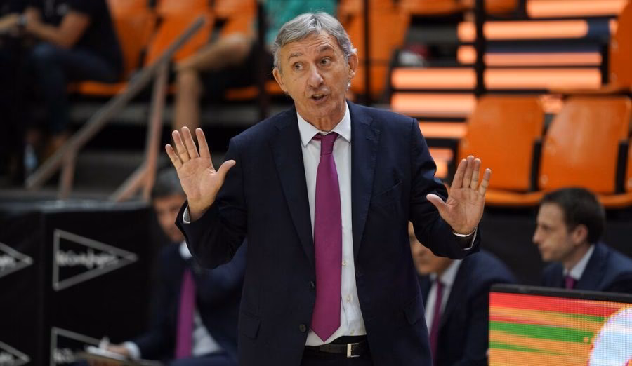 ¿Quién es el entrenador de Serbia?