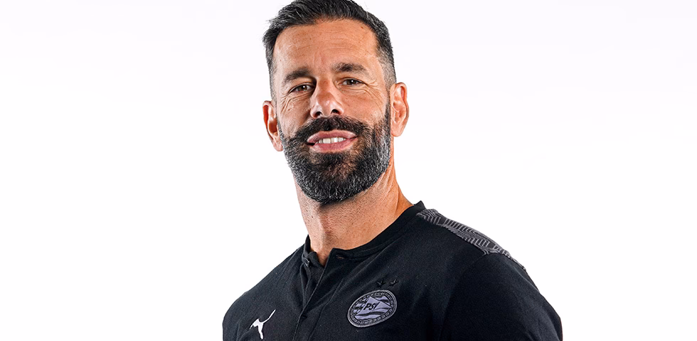 ¿Quién es el nuevo entrenador del PSV Eindhoven?