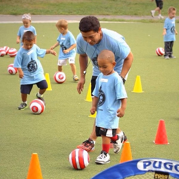 ¿Qué hace un entrenador por los niños?