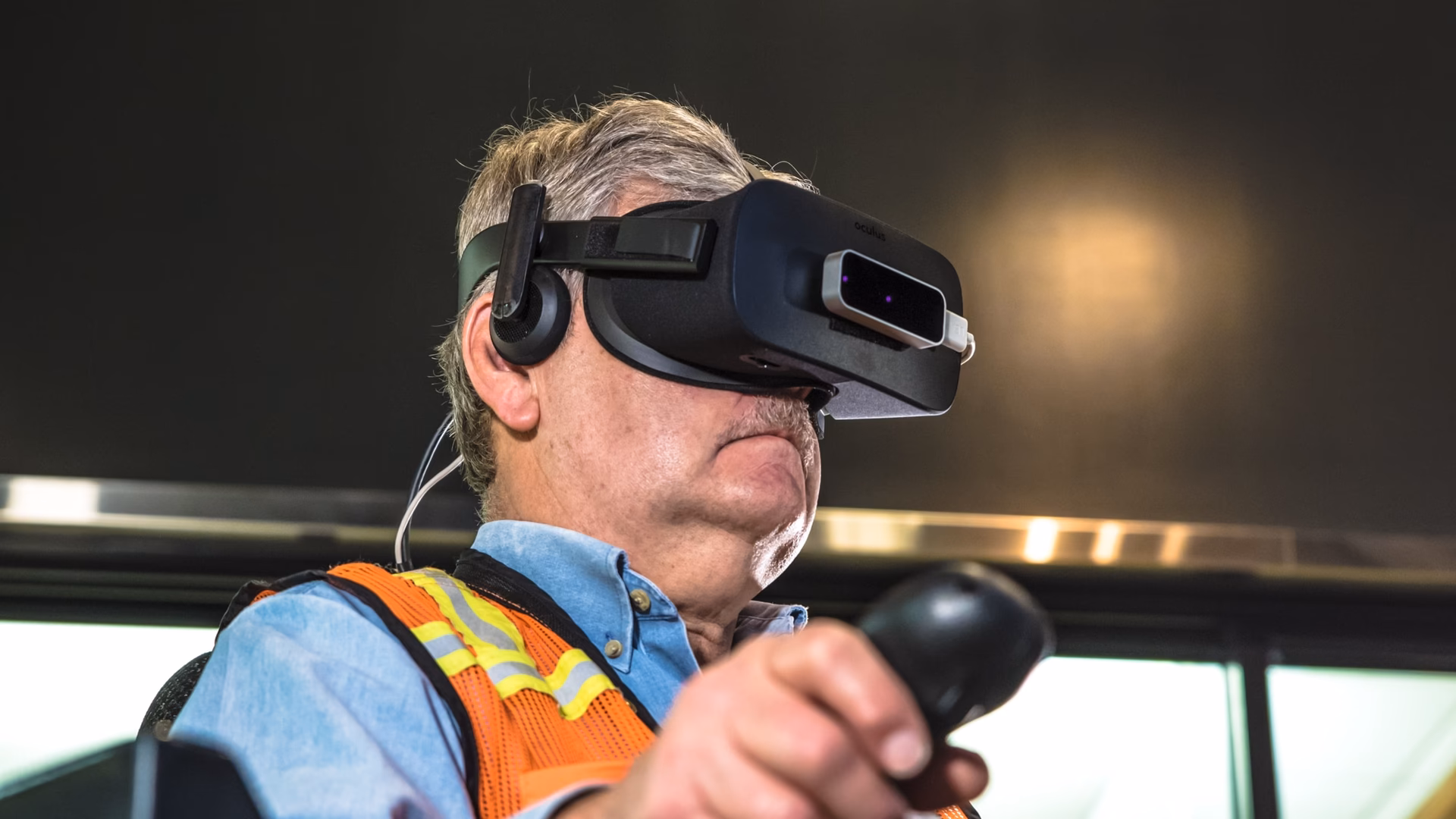 ¿Cómo se utiliza la realidad virtual en el entrenamiento militar?