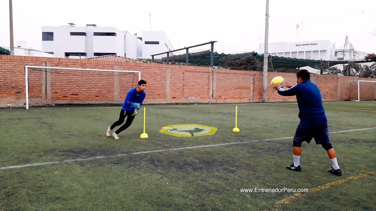 ¿Cómo puedo mejorar mis reflejos de portero?