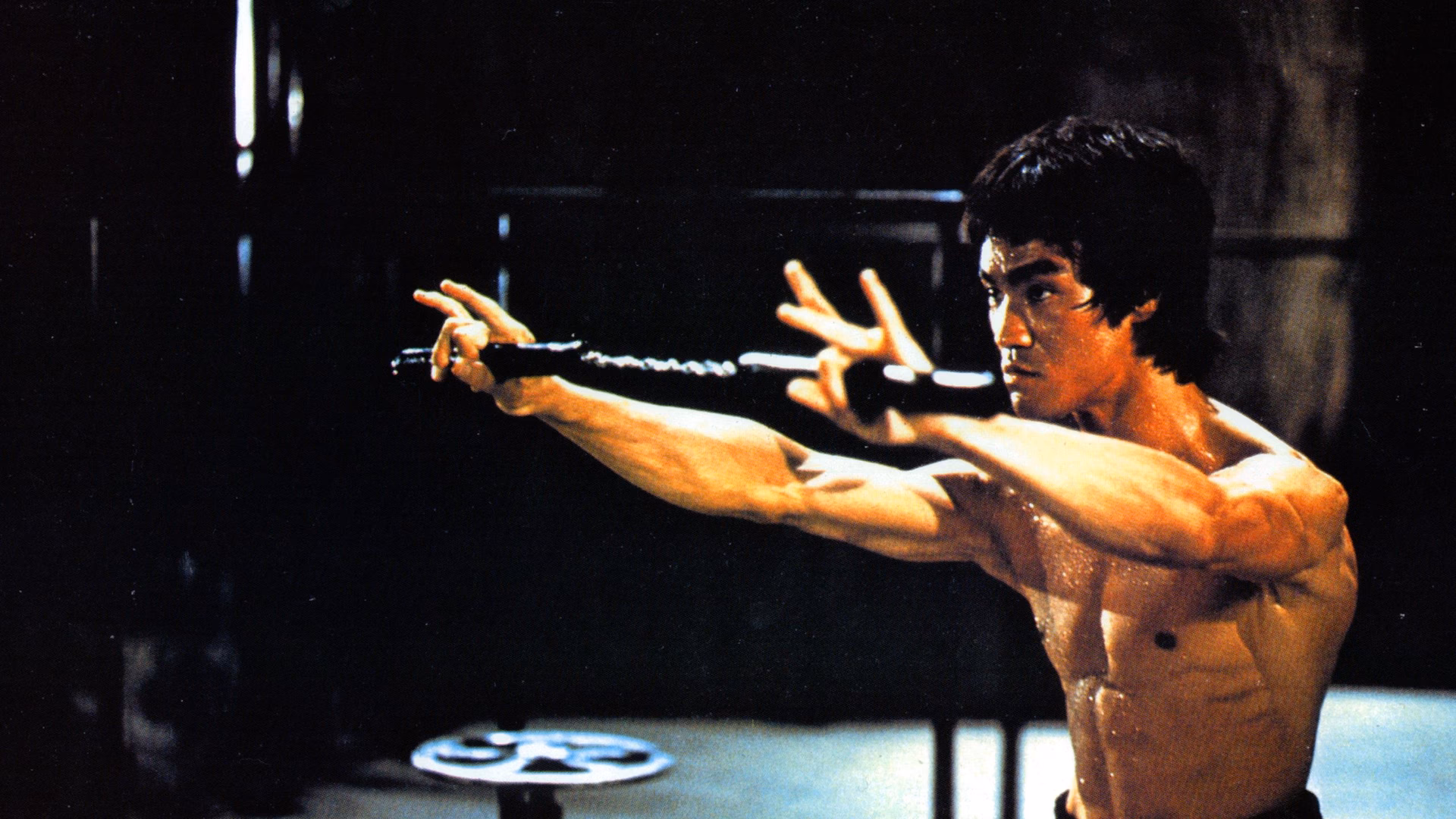 ¿Cuántas flexiones hacía Bruce Lee?
