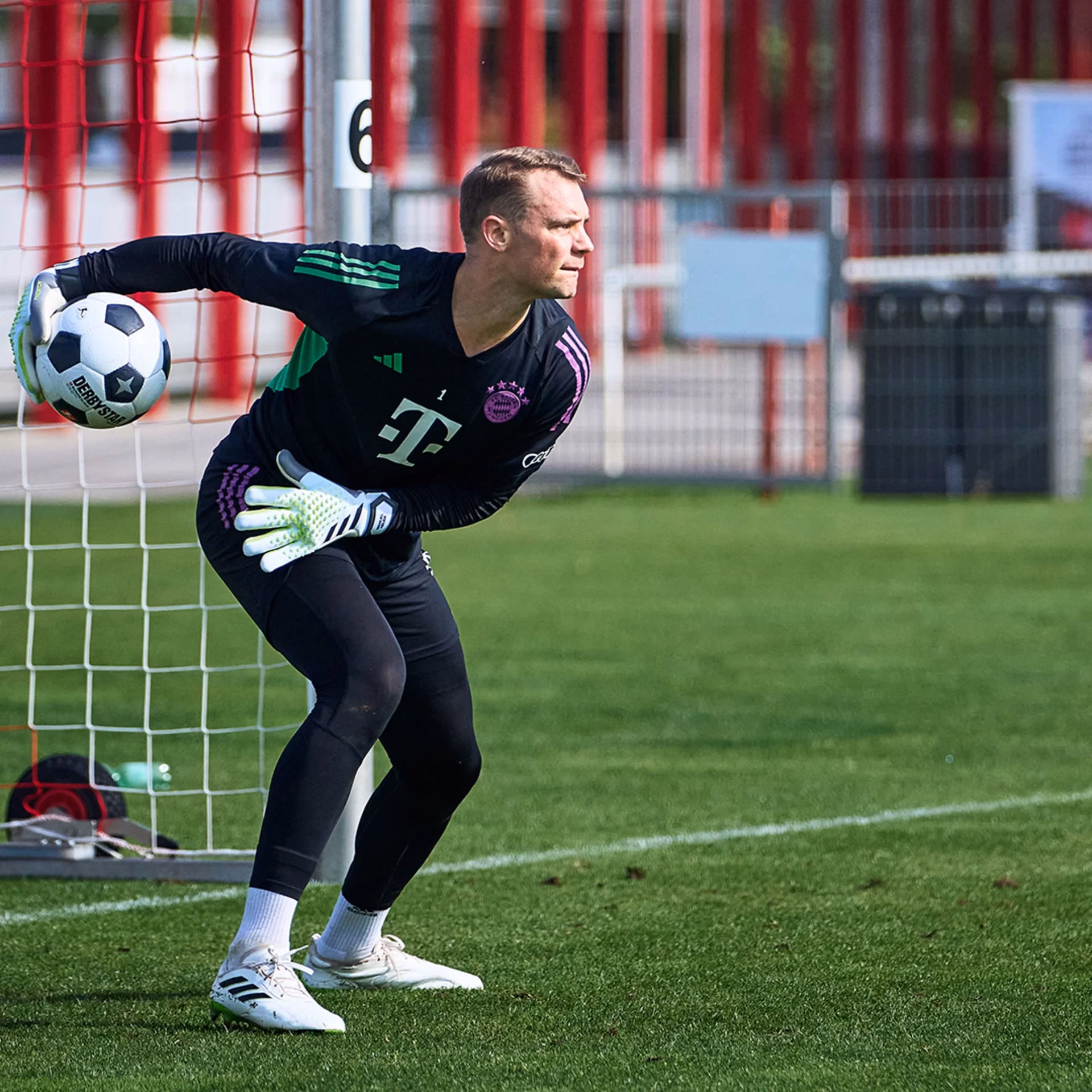 ¿Cuánto gana Manuel Neuer?