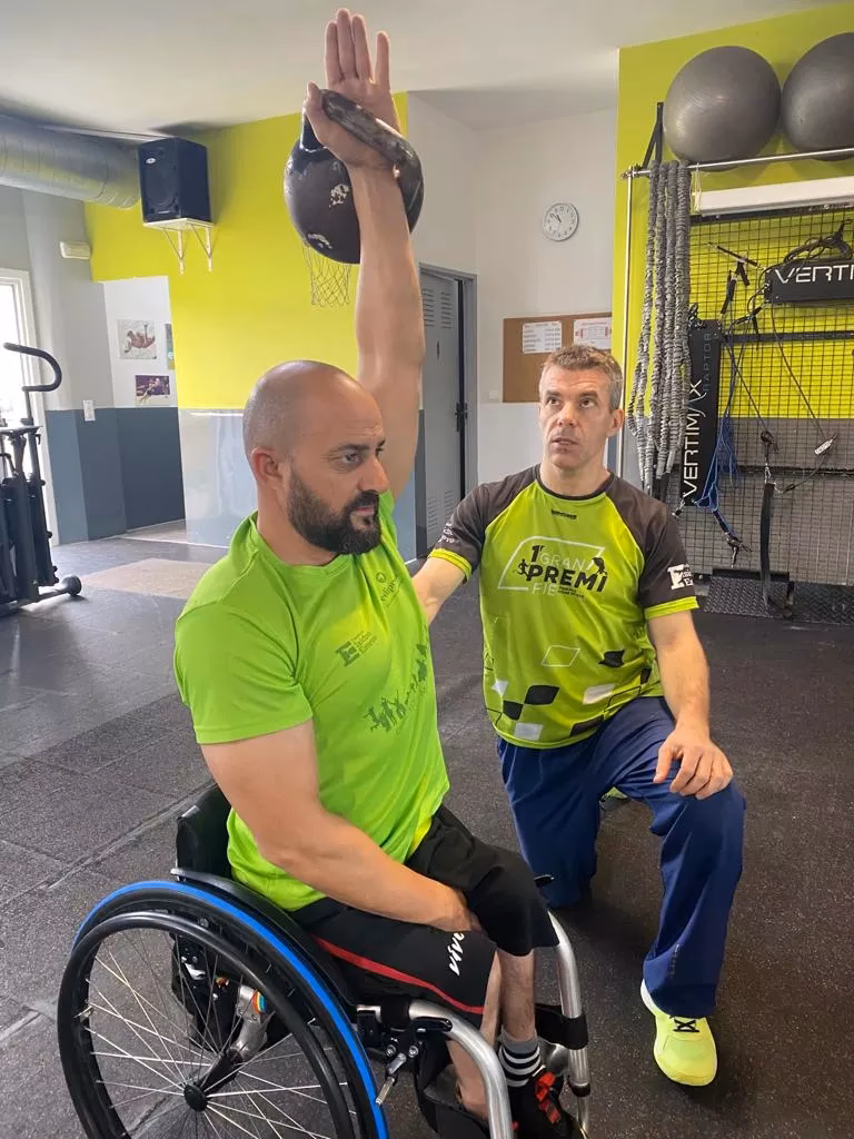 ¿Qué tipo de ejercicio es esencial para pacientes con condiciones especiales?