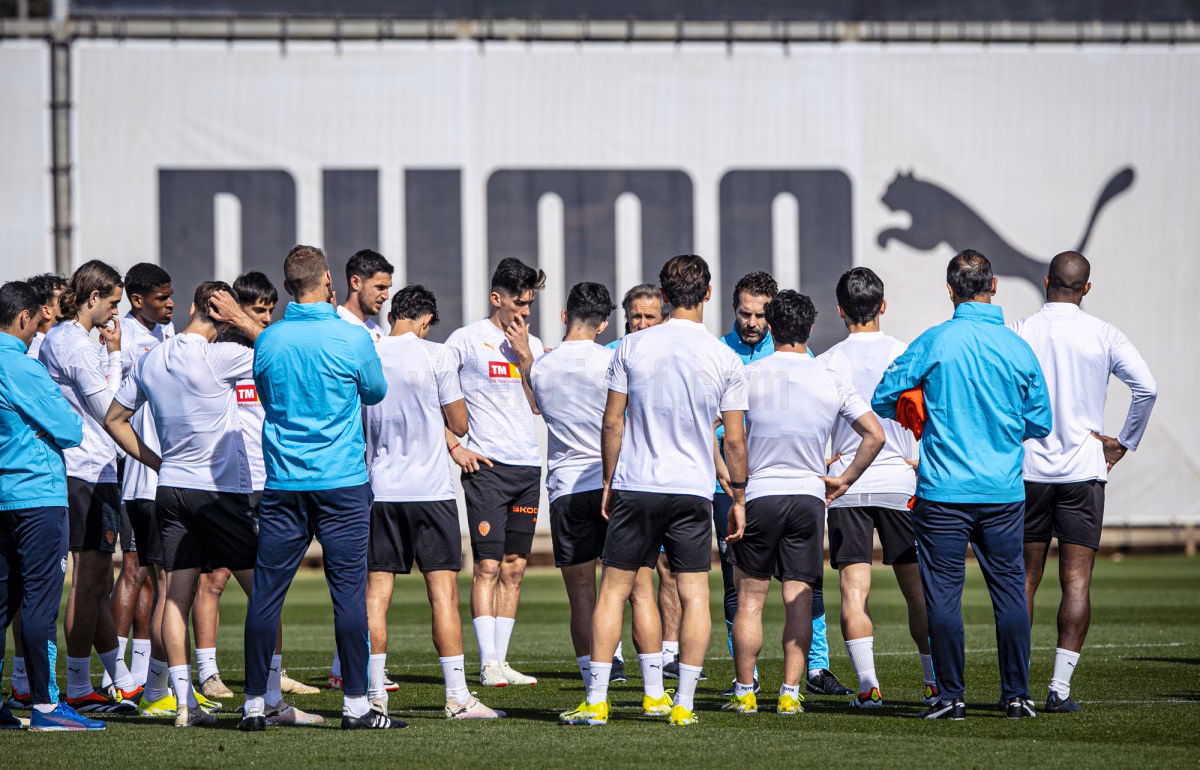 ¿Dónde se entrena el Valencia CF?
