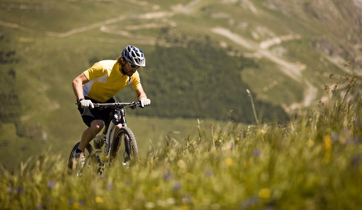 ¿Cómo desarrollar la resistencia en subidas en MTB?