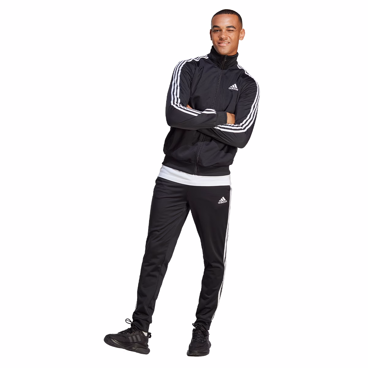 ¿Qué equipo es patrocinado por adidas?