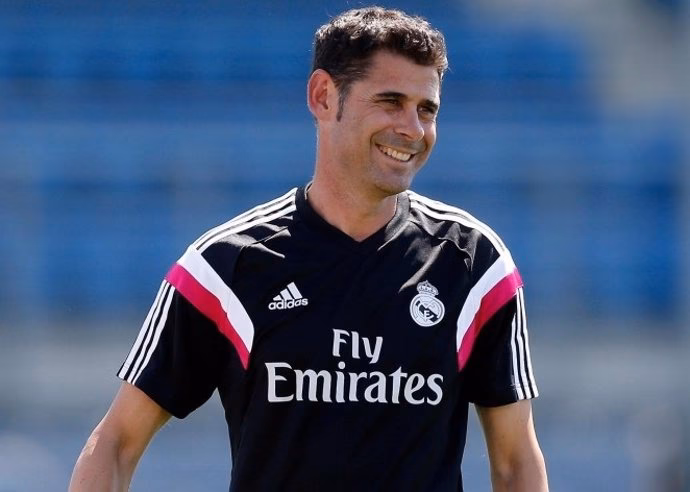 ¿Dónde ha jugado Fernando Hierro?