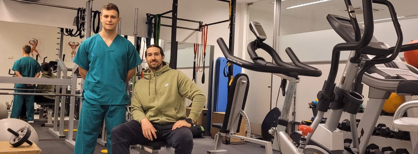 ¿Puede un entrenador personal trabajar para un fisioterapeuta?