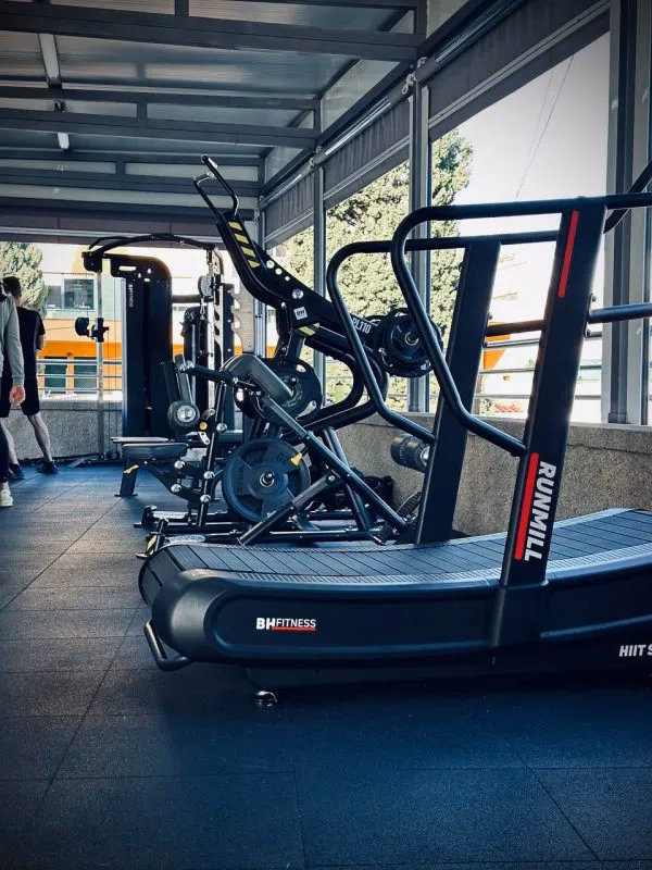 ¿Cuánto cuesta unirse a un gimnasio?