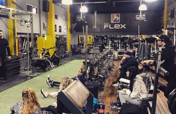 ¿Dónde está el gimnasio de Flexcidine?