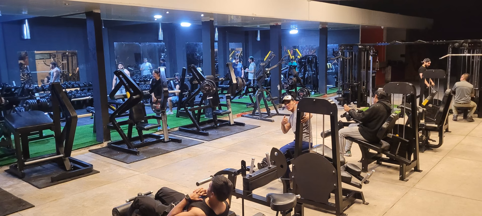 Does Megan Fox go to the gym?