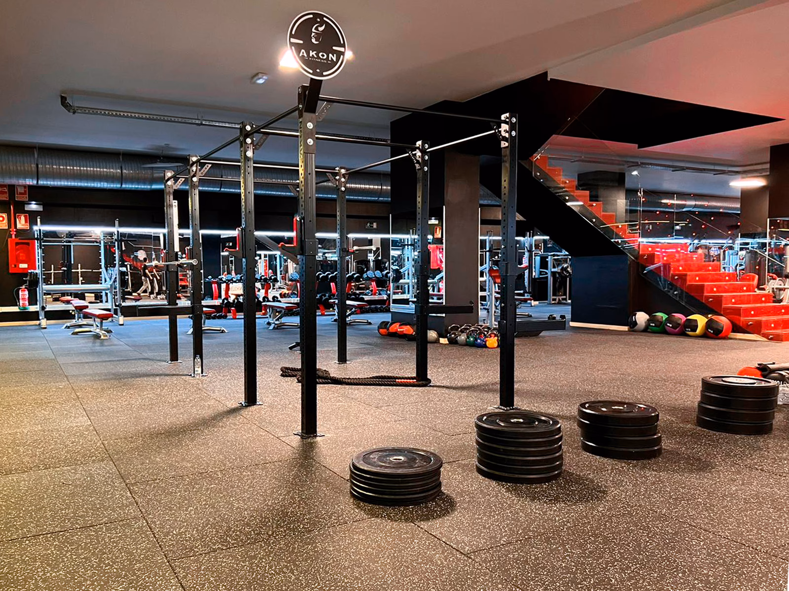 ¿Cuál es el horario de Holiday Gym en Madrid?