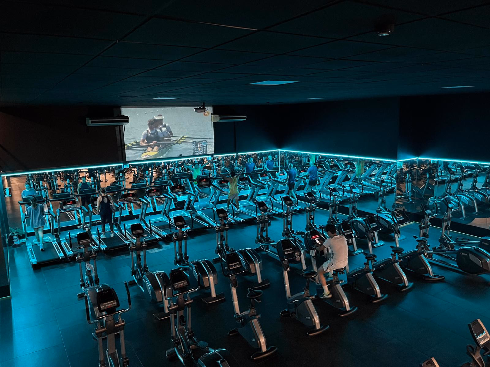 How to find a gym on holiday?