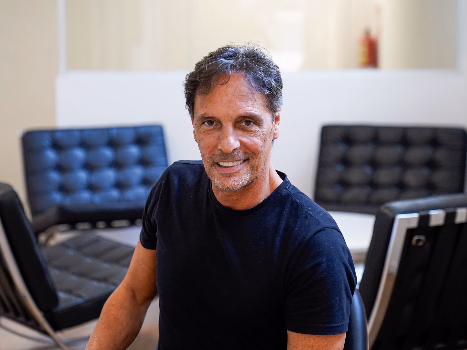 ¿Qué auto tiene Gustavo López?