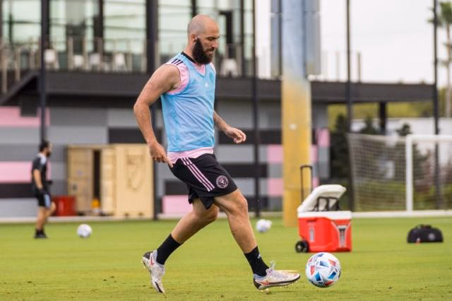 ¿Quién tiene más goles, Higuaín o Aguero?