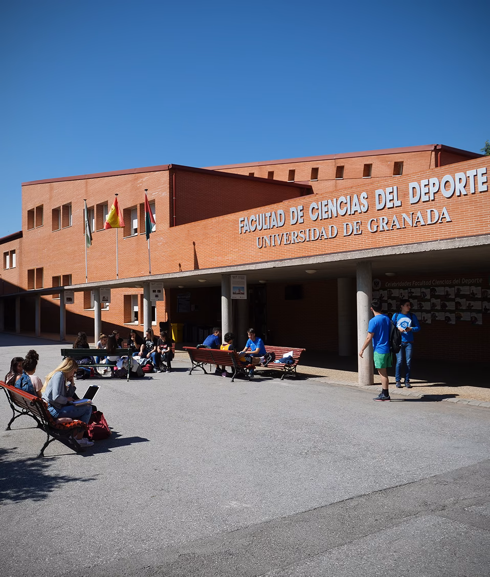 ¿Cuántos años se estudia la carrera de Ciencias del Deporte?