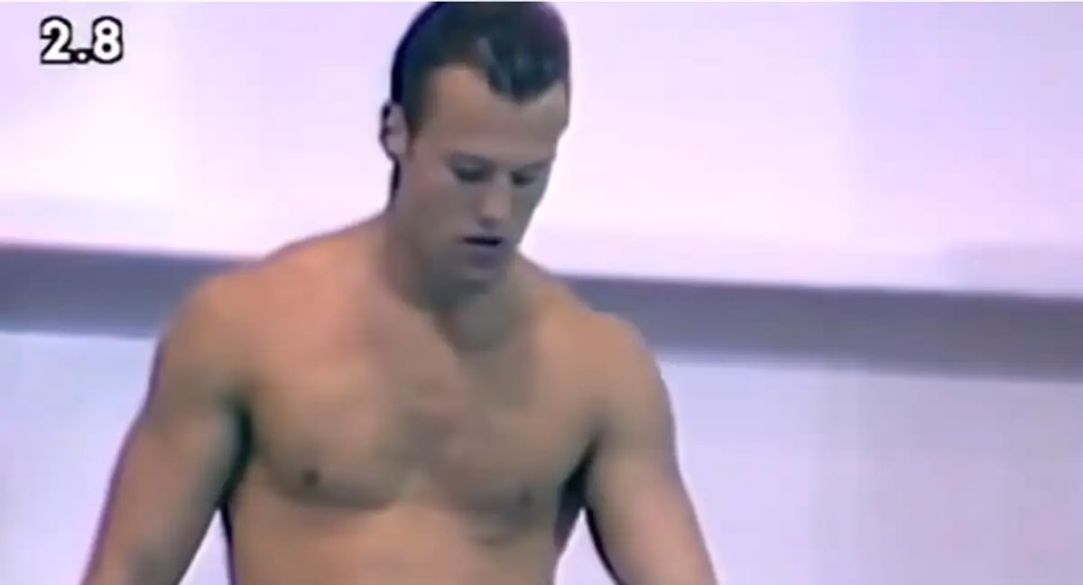 Does Jason Statham have a military background?