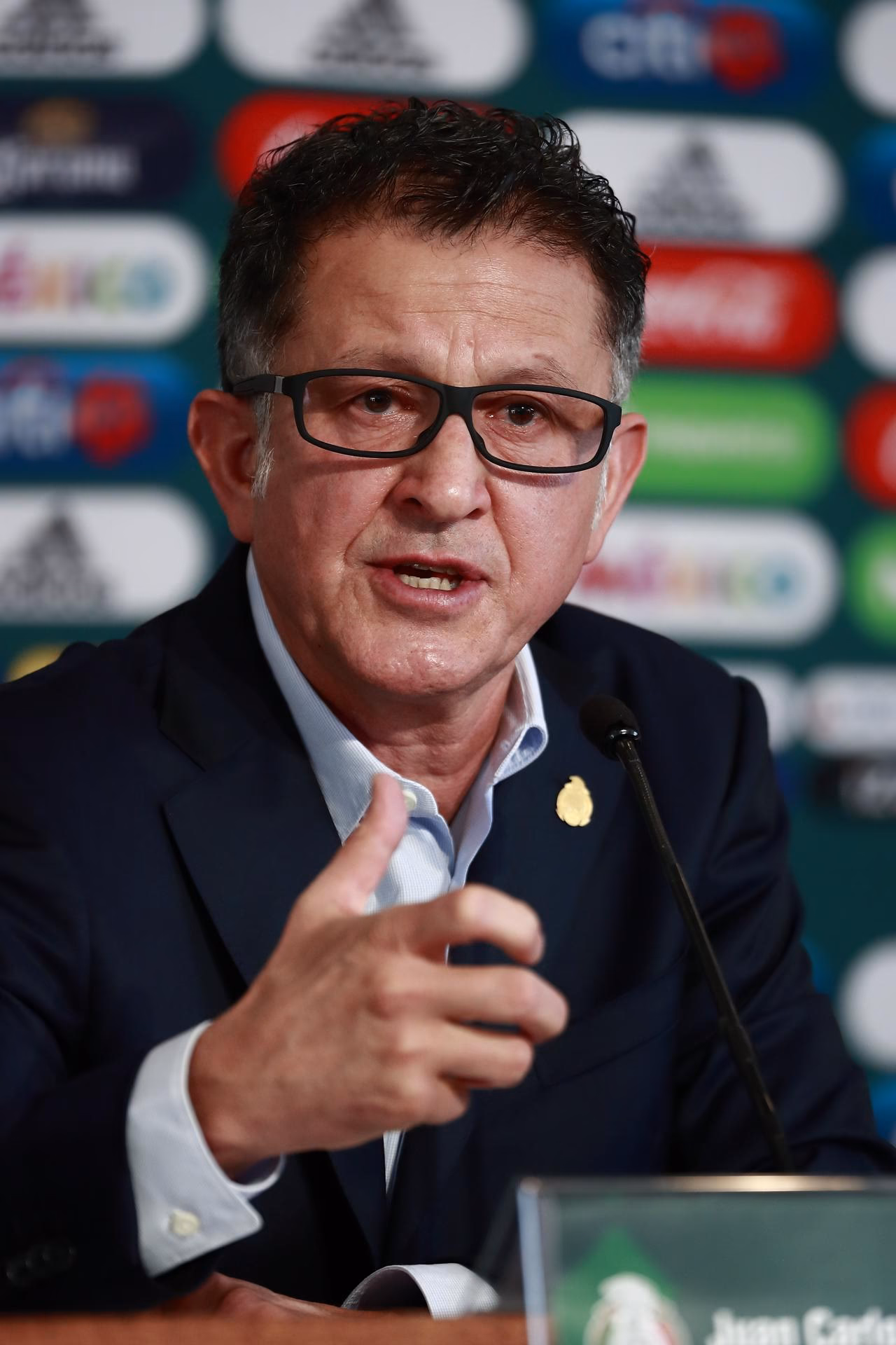 ¿Quién es el entrenador de fútbol Osorio?