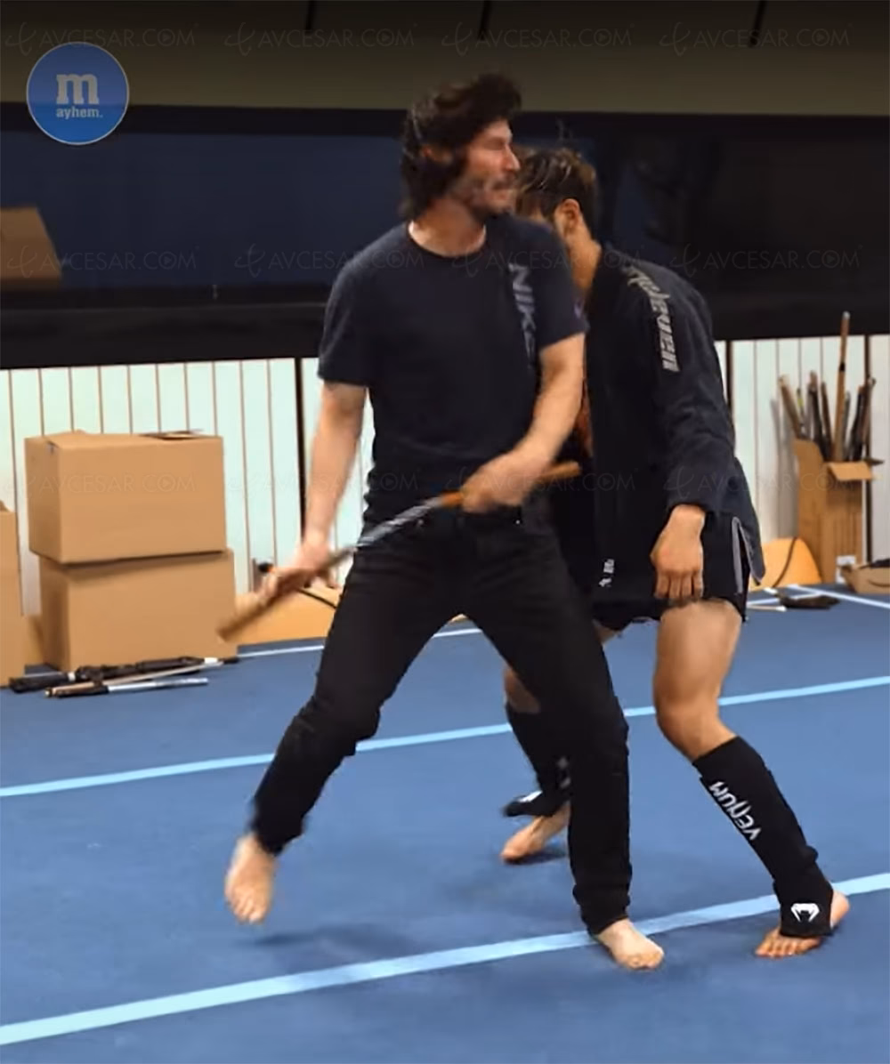 ¿Qué hace Keanu Reeves para hacer ejercicio?