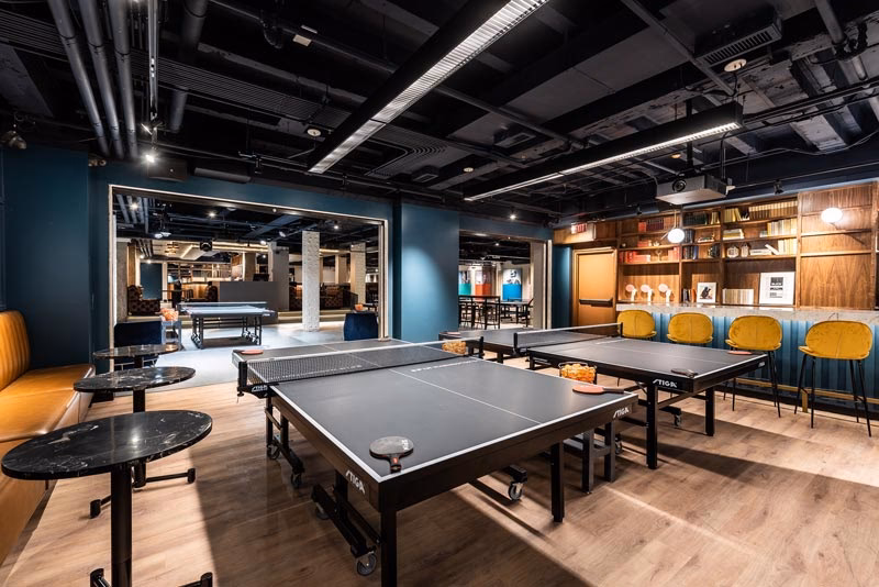 ¿Dónde se puede sacar en tenis de mesa?