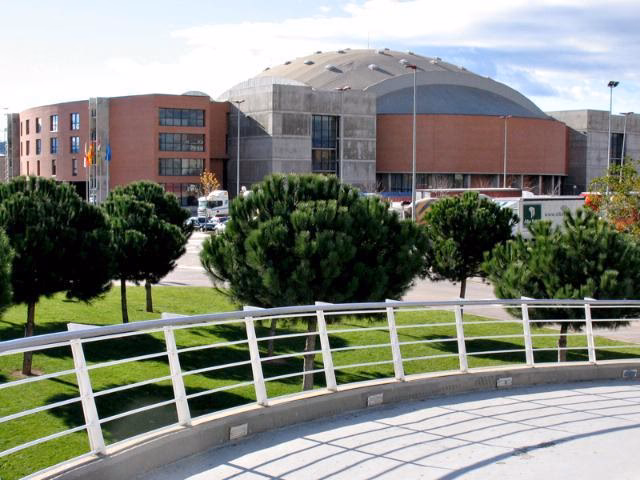 ¿Qué lugares visitar cerca del Palacio de los Deportes?