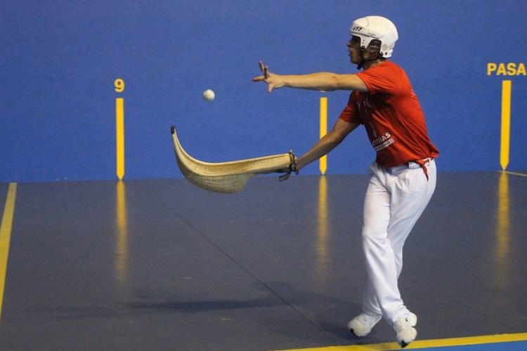 ¿Cómo es el juego de pelota vasca?