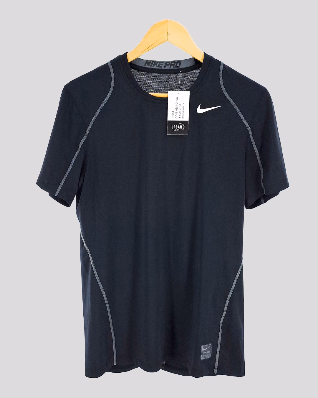 ¿Dónde compra Nike sus camisetas?