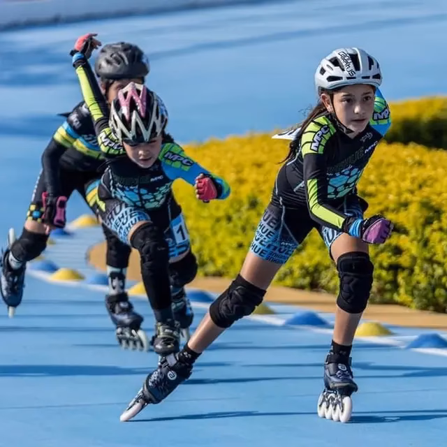 ¿Cómo se llama el uniforme para patinar?