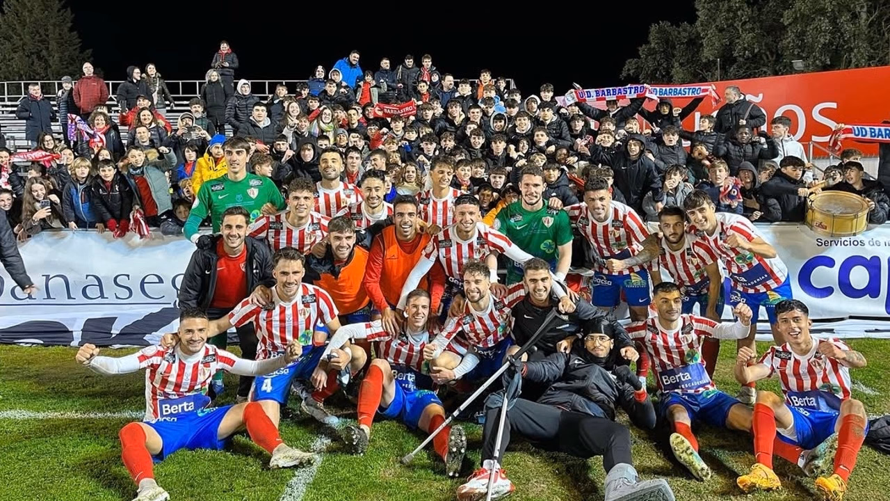 ¿En qué categoría juega el Barbastro?