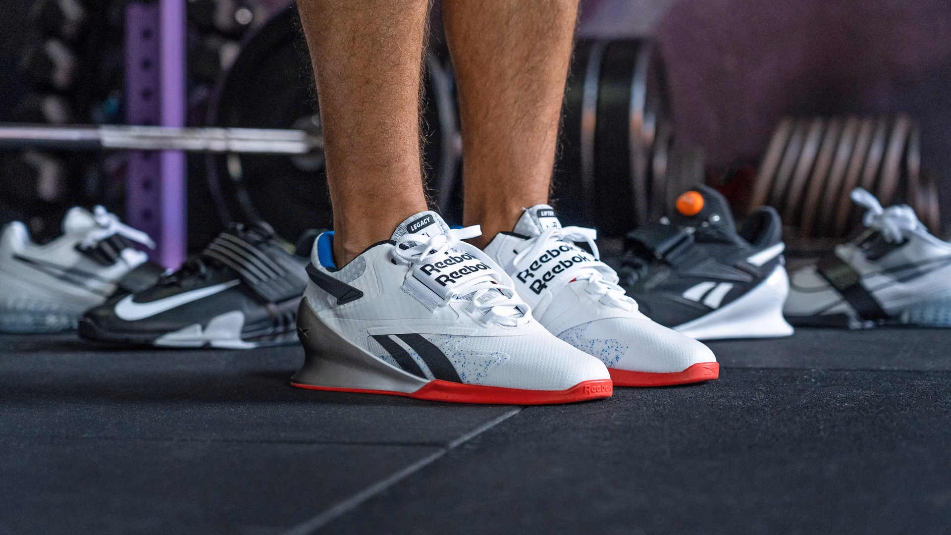 ¿Cómo se llaman los tenis para cargar pesas?